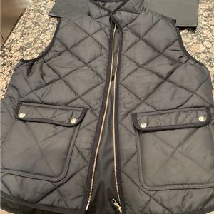 J Crew Puffer Vest size M, Black, gold zipper and accent buttons